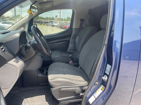 Used 2014 Nissan NV200 SV w/ Technology Package FWD image 10