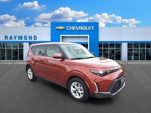 Certified 2023 Kia Soul LX w/ LX Technology Package FWD image 10