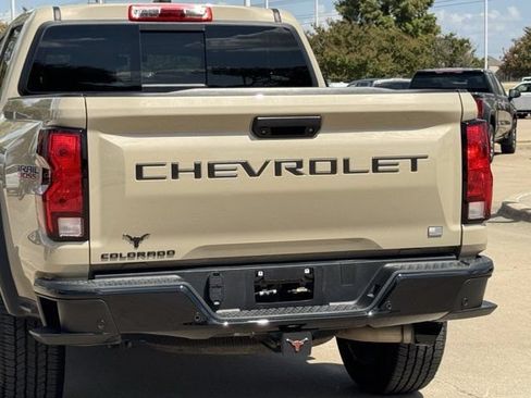 Used 2024 Chevrolet Colorado Trail Boss AWD/4WD image 8