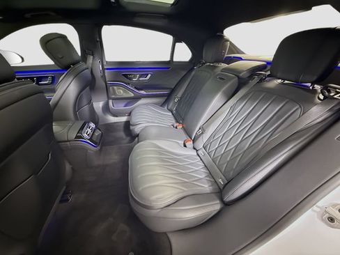 Used 2025 Mercedes-Benz S 63 AMG S image 26