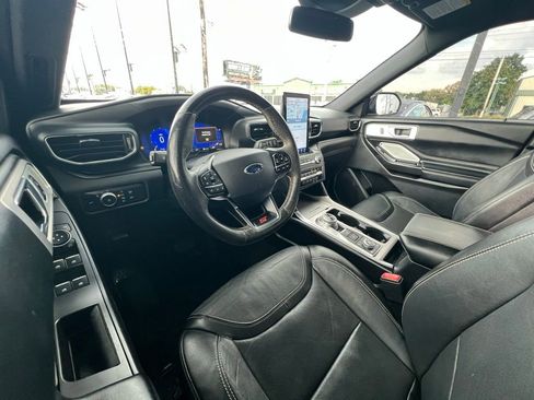 Used 2020 Ford Explorer ST w/ ST Street Pack image 15