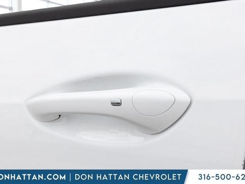 New 2026 Chevrolet Trax LT w/ Driver Confidence Package FWD image 28