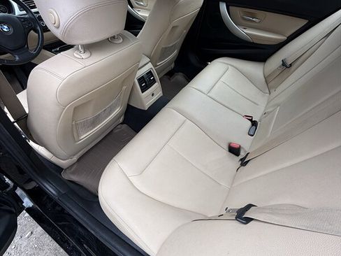 Used 2017 BMW 320i xDrive Sedan w/ Premium Package AWD/4WD image 13