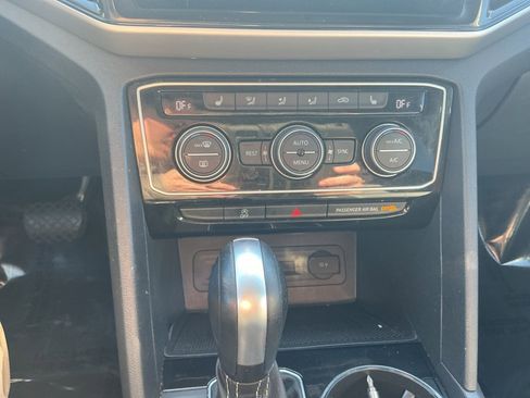 Certified 2022 Volkswagen Atlas SEL image 21