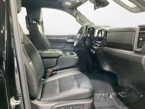 Used 2026 GMC Sierra 1500 SLT AWD/4WD image 17