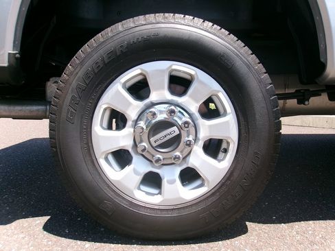Used 2024 Ford F250 XLT w/ Snow Plow Prep Package AWD/4WD image 14