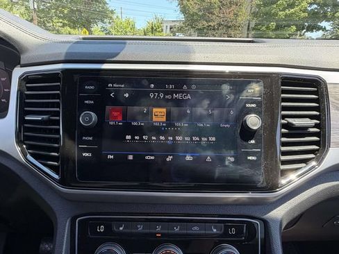 Used 2023 Volkswagen Atlas Cross Sport SE w/ Black Wheel Package AWD/4WD image 20