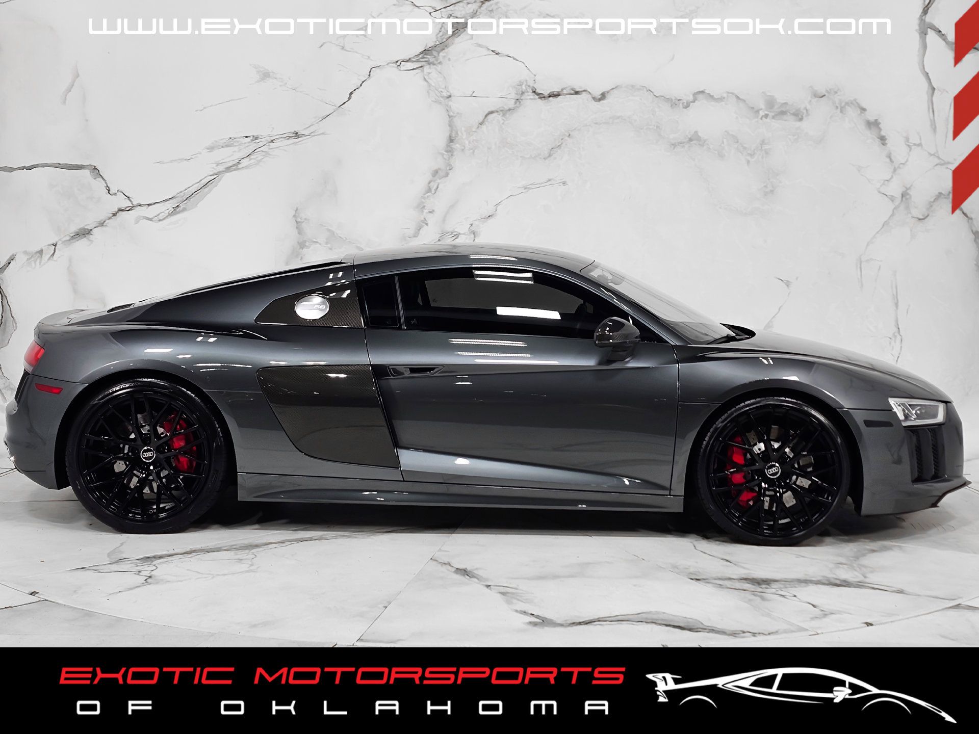 Used 2017 Audi R8 V10 w/ Carbon Exterior Package AWD/4WD image 11