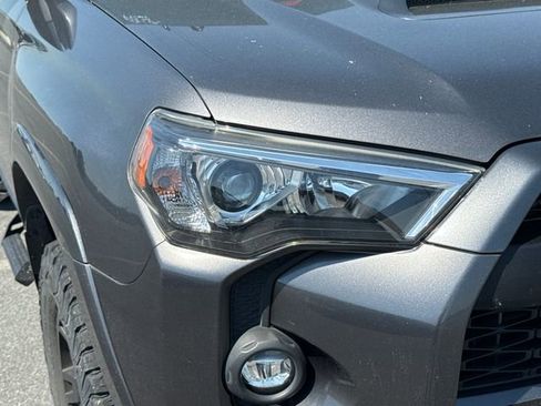 Used 2021 Toyota 4Runner TRD Off-Road Premium w/ Moonroof Package AWD/4WD image 12