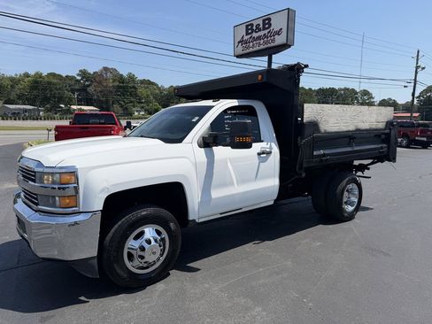 Used 2015 Chevrolet Silverado 3500 W/T w/ WT Convenience Package AWD/4WD image 1