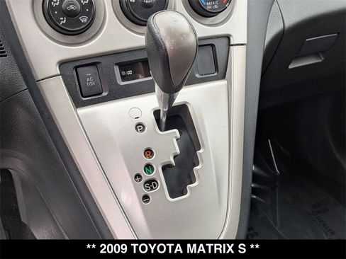 Used 2009 Toyota Matrix S image 2