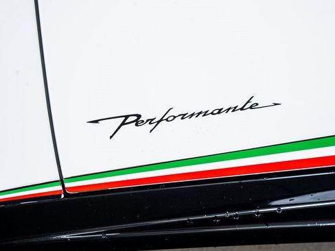 Used 2018 Lamborghini Huracan Performante image 22