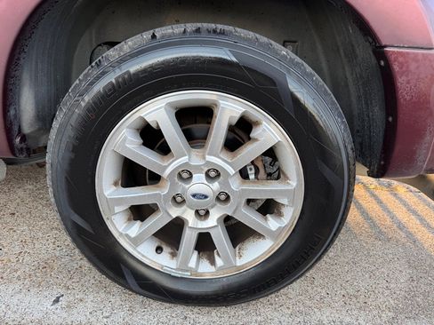 Used 2007 Ford Explorer Sport Trac Limited image 22