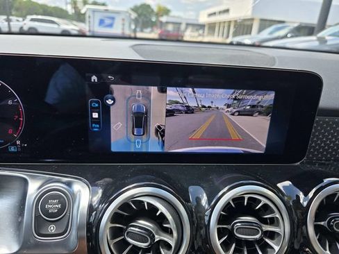 Used 2025 Mercedes-Benz GLB 250 image 15