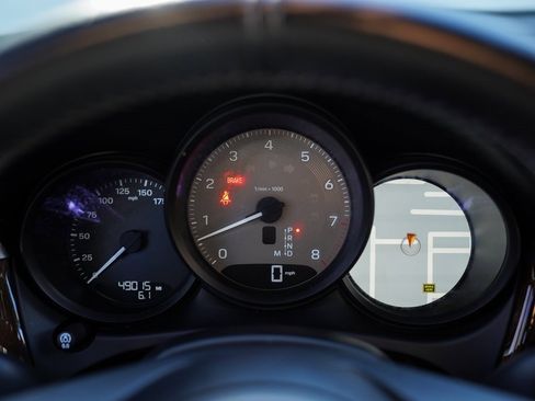 Used 2023 Porsche Macan S w/ Premium Package Plus image 26