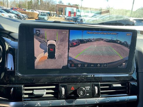 New 2026 Nissan Pathfinder Platinum image 16