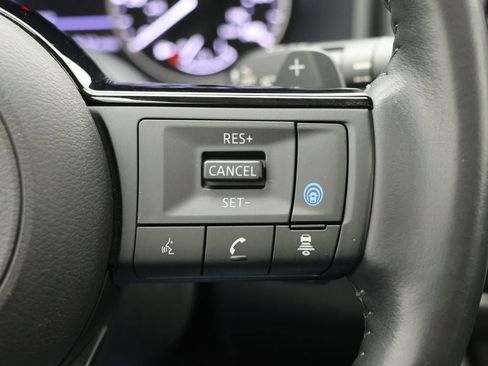 Used 2023 Nissan Rogue SV w/ SV Premium Package image 21