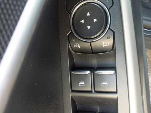 Used 2023 Ford Explorer XLT w/ Equipment Group 202A RWD image 18