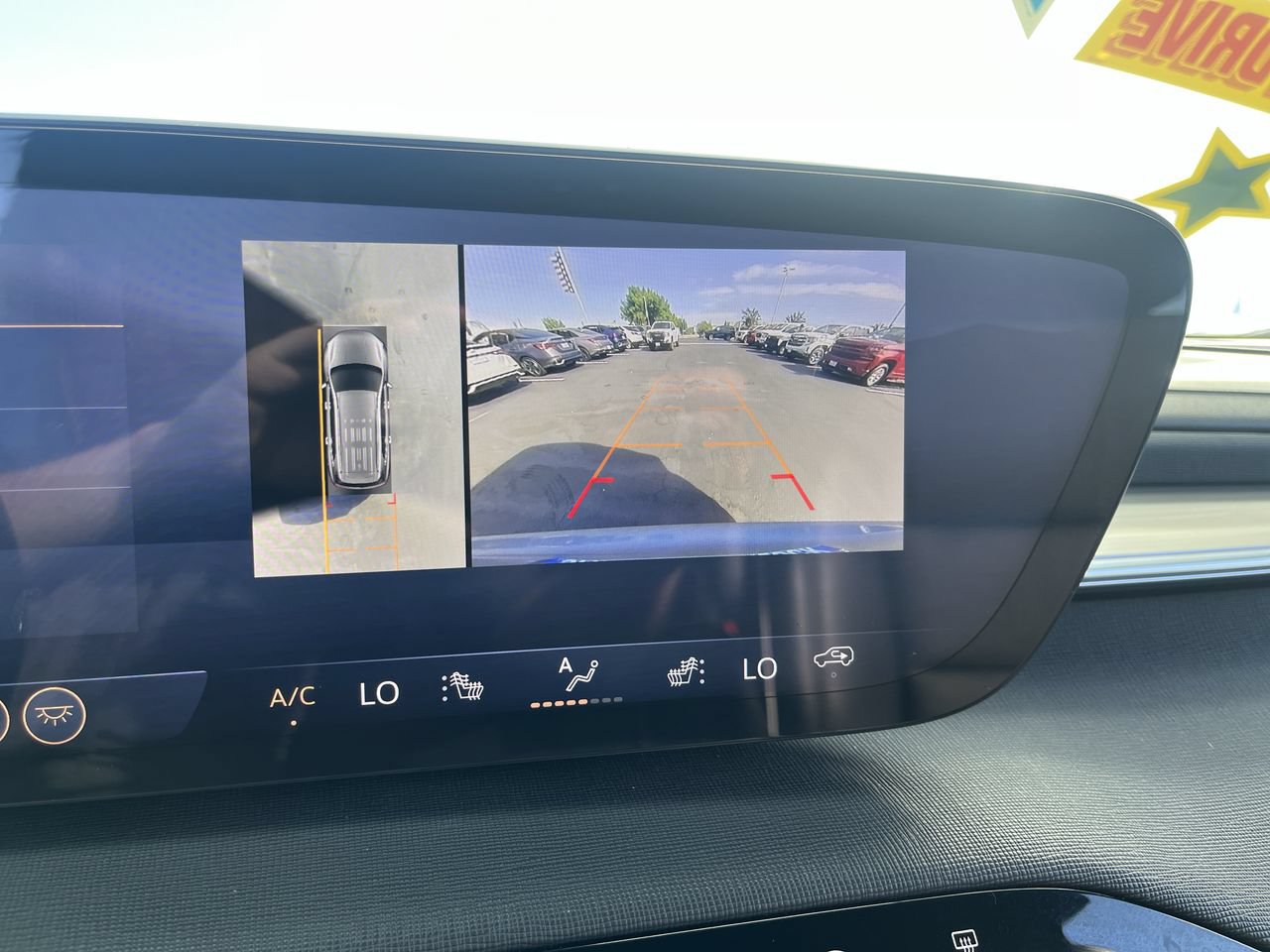 Used 2025 Buick Enclave Preferred AWD/4WD image 13