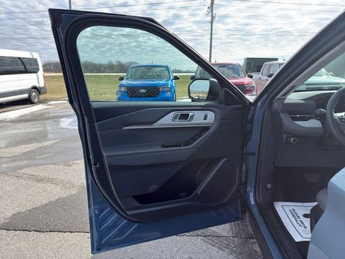 New 2026 Ford Explorer Active w/ Active Comfort Package image 19