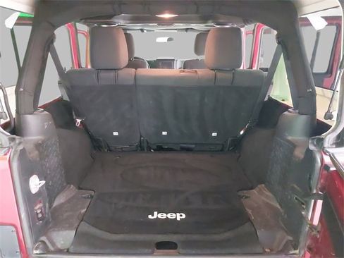 Used 2012 Jeep Wrangler Unlimited Sport image 12