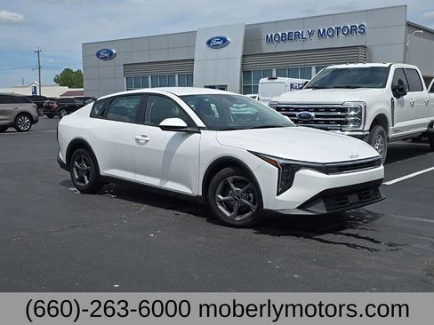 Used 2025 Kia K4 FWD image 1