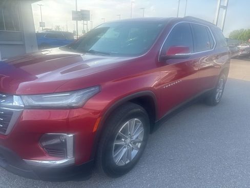 Used 2023 Chevrolet Traverse LT image 7