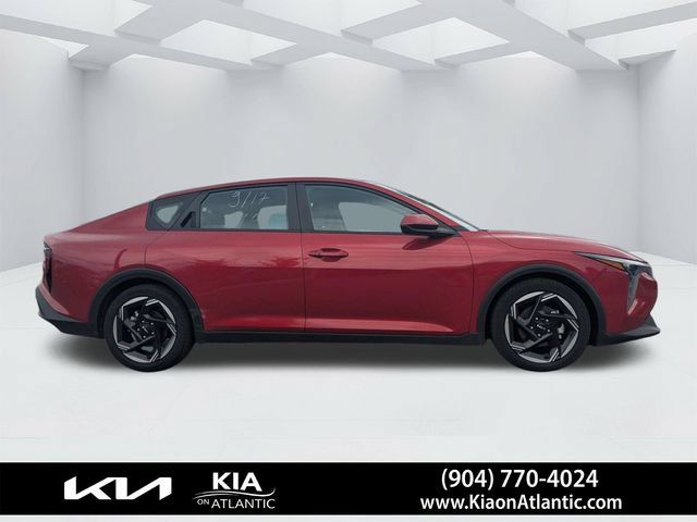 Used 2025 Kia K4 EX FWD image 2
