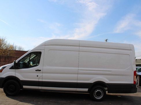 Used 2018 Ford Transit 250 148 High Roof Extended RWD image 2