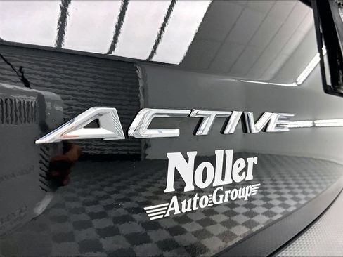 Certified 2024 Ford Escape Active AWD/4WD image 8