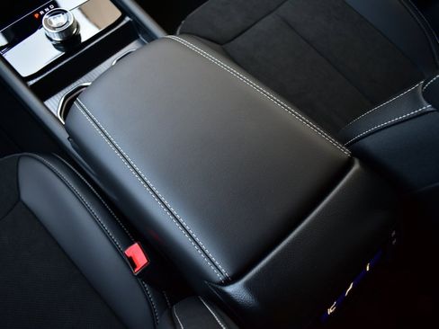 New 2025 Jeep Grand Cherokee L Altitude image 40