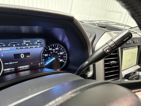 Used 2019 Ford F250 Lariat w/ Lariat Ultimate Package AWD/4WD image 16