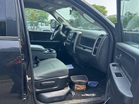 Used 2016 RAM 1500 Express AWD/4WD image 6