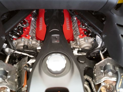 Certified 2022 Ferrari SF90 Spider image 32