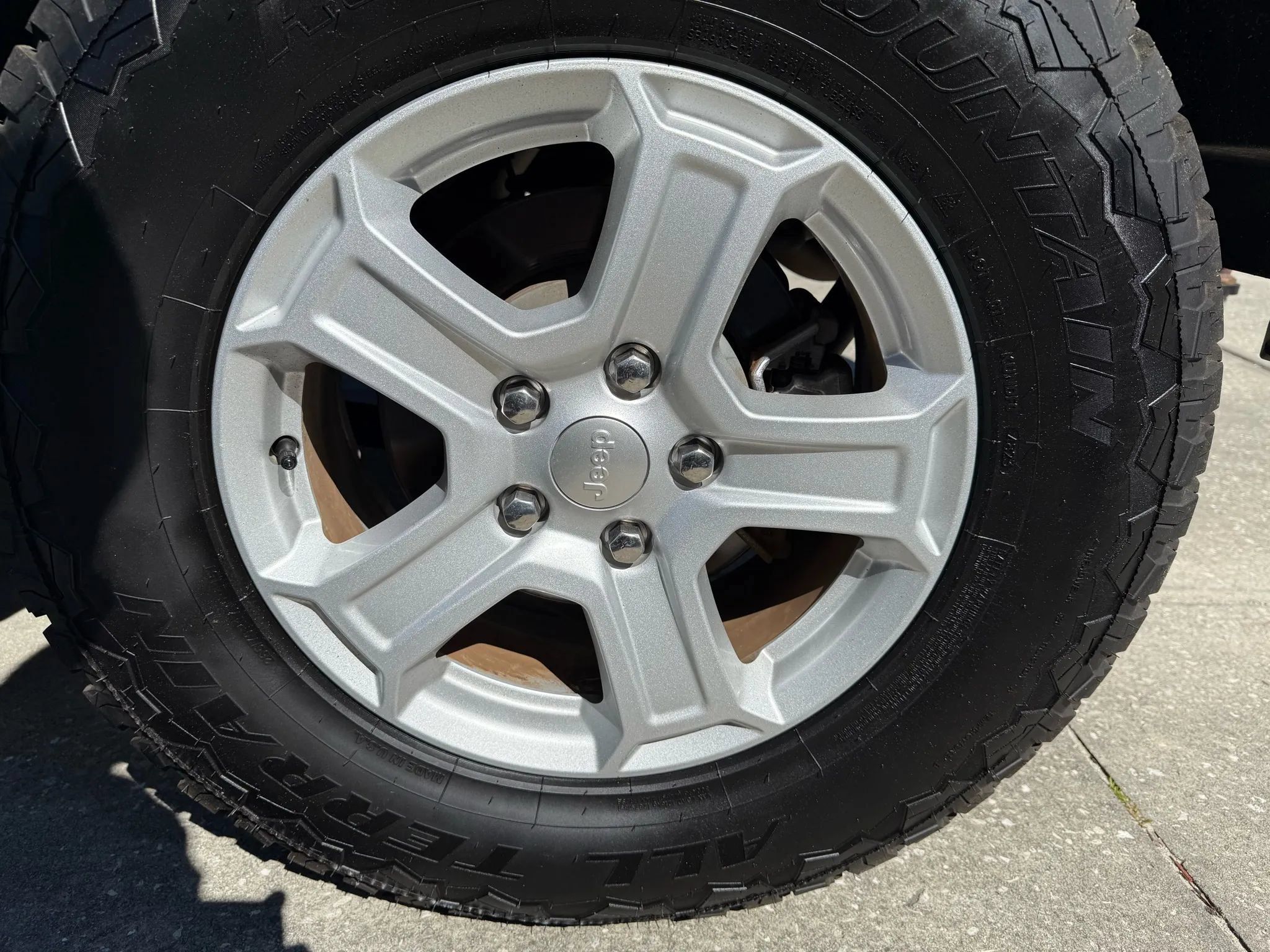 Used 2021 Jeep Wrangler Unlimited Sport AWD/4WD image 11