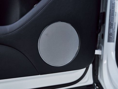 Used 2022 Bentley Bentayga image 32