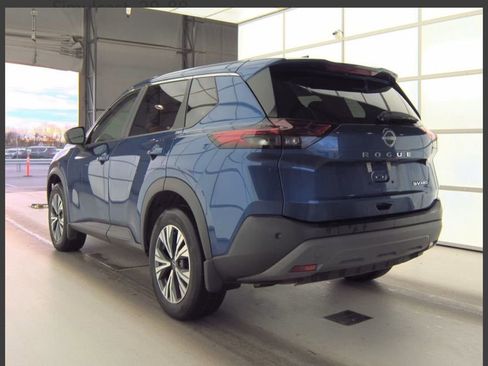 Used 2023 Nissan Rogue SV image 8