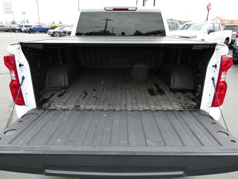 Certified 2024 Chevrolet Silverado 1500 LT w/ Z71 Off-Road Package AWD/4WD image 9