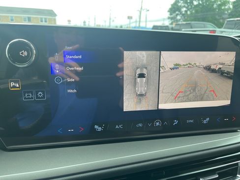 New 2026 Chevrolet Traverse LT w/ Driver Confidence Package image 21