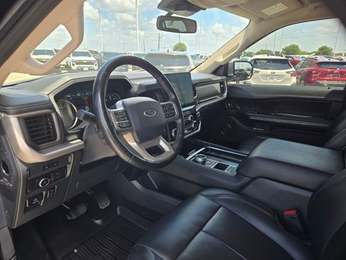 Used 2022 Ford Expedition XLT RWD image 11