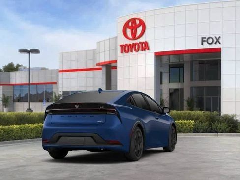 New 2027 Toyota Prius LE FWD image 9