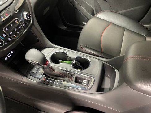 Used 2024 Chevrolet Equinox RS w/ RS Leather Package image 17