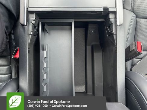 Used 2025 Ford F150 Platinum image 40