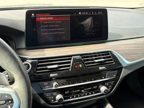 Used 2021 BMW 540i w/ M Sport Package RWD image 18