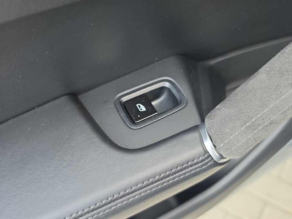 Used 2021 Porsche Cayenne GTS AWD/4WD image 10
