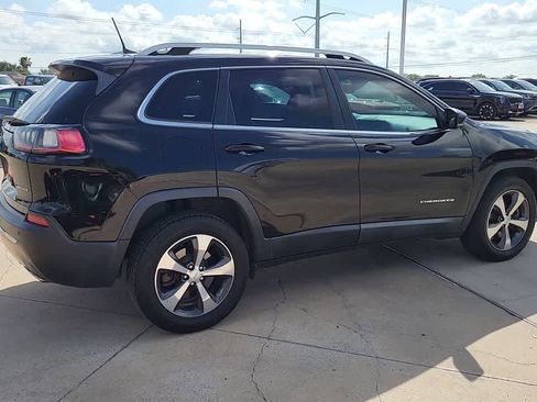 Used 2019 Jeep Cherokee Limited AWD/4WD image 8