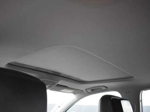 Used 2017 Audi A4 2.0T Premium image 23