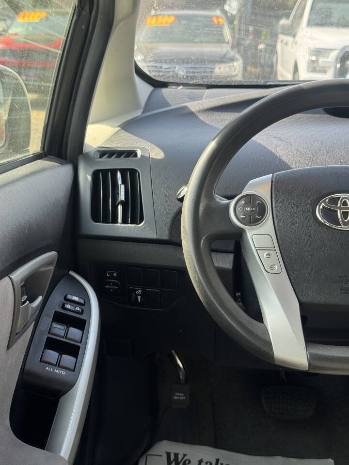 Used 2012 Toyota Prius Two FWD image 13