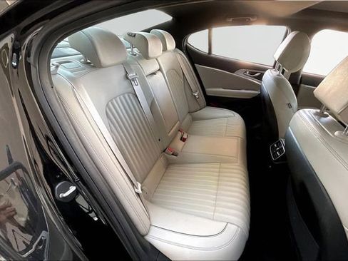 Used 2022 Genesis G70 3.3T w/ Sport Advanced Package image 17