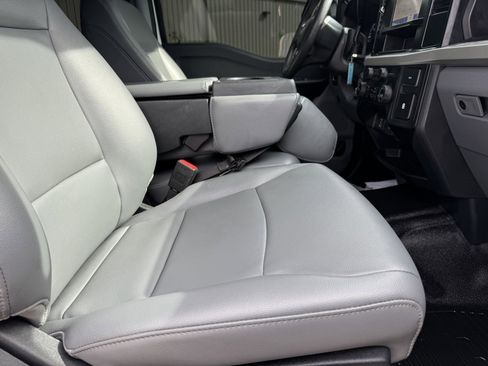 Used 2025 Ford F250 XL image 26